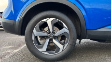 Nissan Qashqai 1.3 DiG-T MH Premiere Edition 5dr Petrol Hatchback